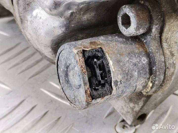 Компрессор кондиционера Volkswagen Passat B6 2005