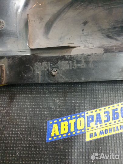 Кожух замка капота Ford Focus 2