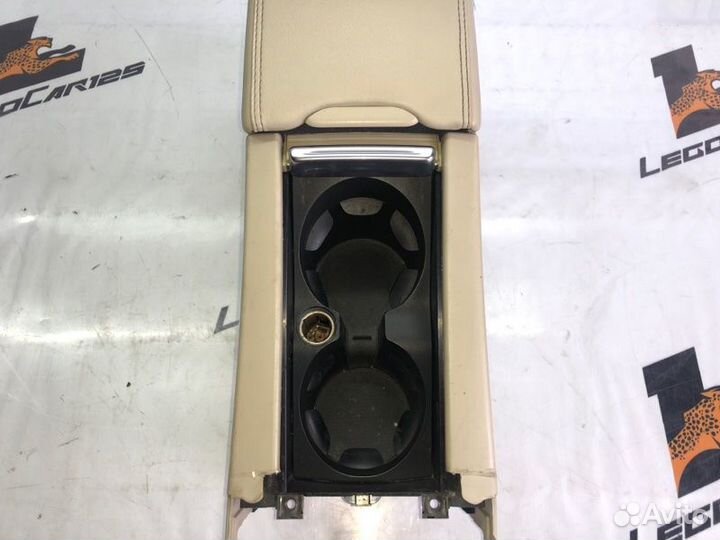 Подлокотник Volvo S60 B5254T5 2011