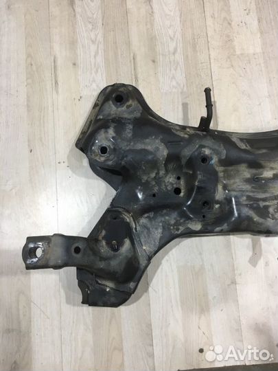 Подрамник Балка подмоторная Kia RIO 3