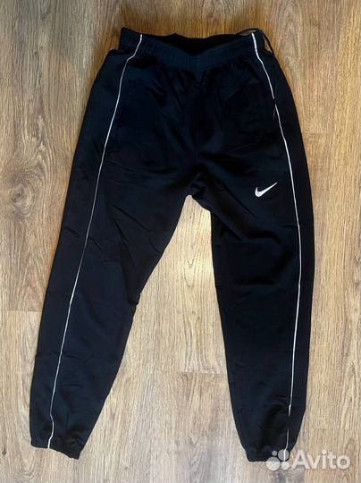 Спортивки Nike