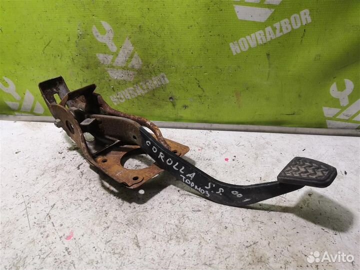 Педаль тормоза Тойота Королла Е120