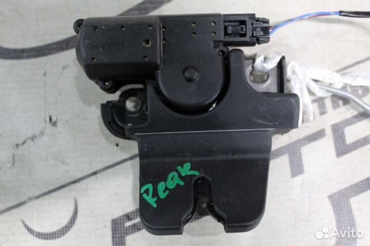 Замок багажника toyota allion premio AZT240 NZT240