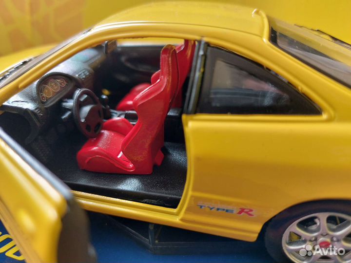 Коллекционная модель Acura Integra Type-R 1:24