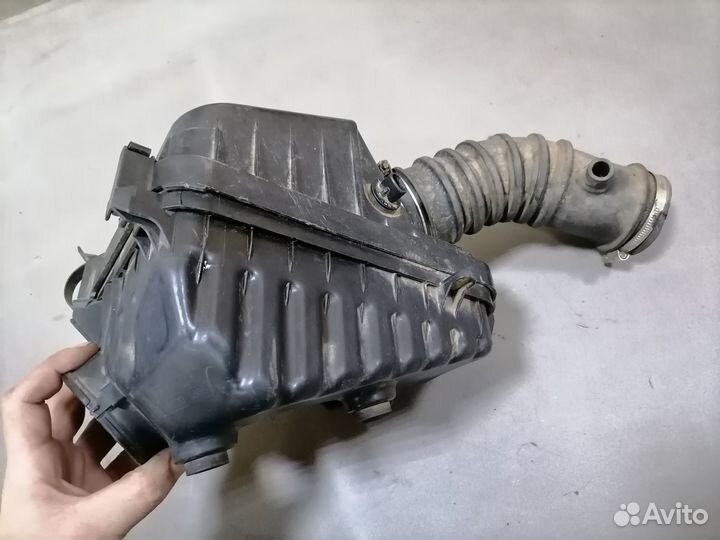 Корпус воздуш.фильтра Toyota Sprinter Carib II