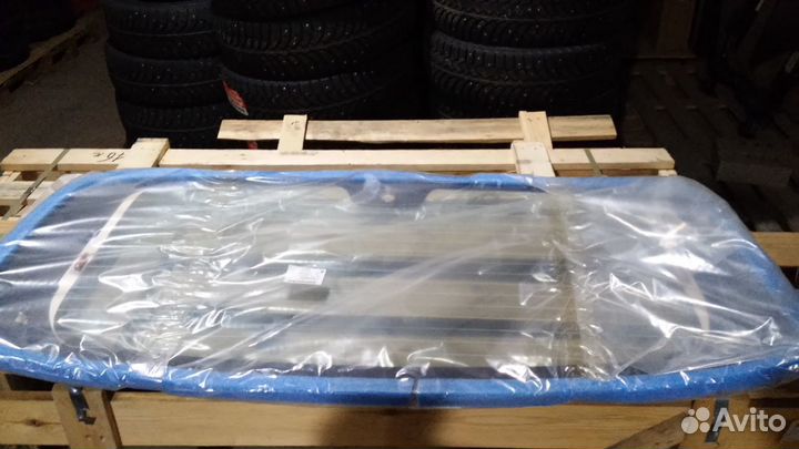 Стекло крышки багажника на круз. Новое, Оригинал