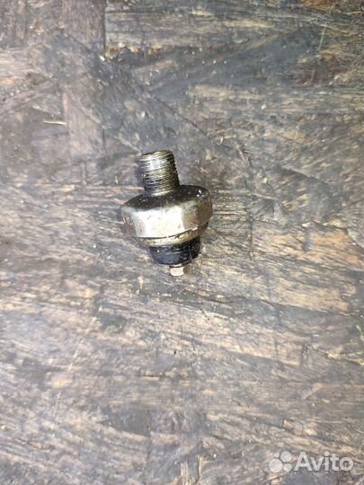 Zx9r 98-03 датчик уровня давления масла