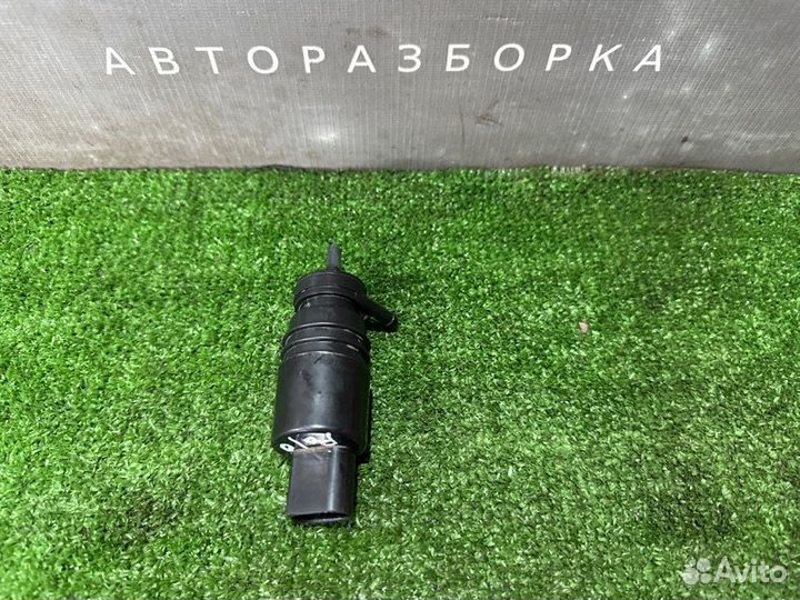 Насос омывателя стекла Volkswagen Polo 5 