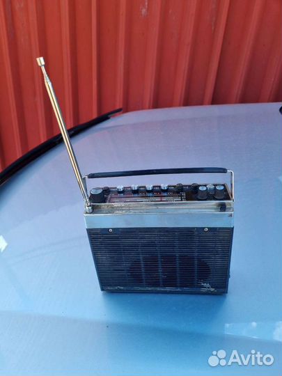 Радиоприемник старинный