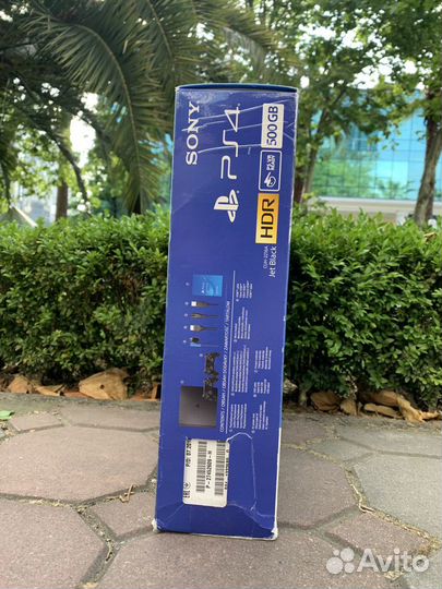 Sony PlayStation 4 Slim - PS4 Slim