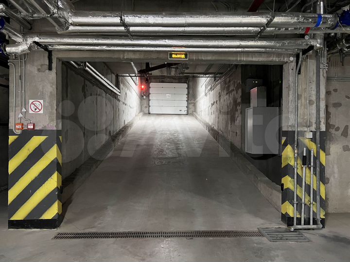 Машиноместо, 10 м²