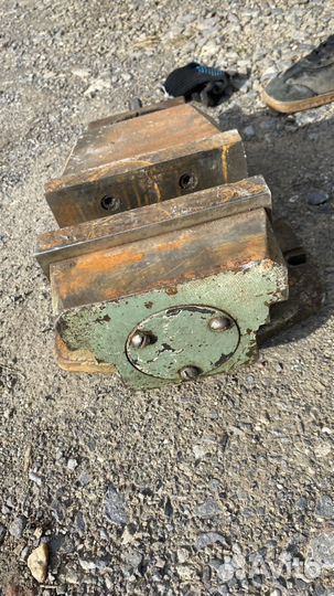 Тиски станочные 170(нужен небольшой ремонт)