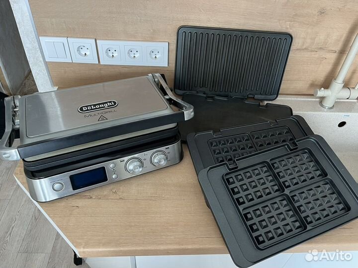 Мультигриль DeLonghi CGH1030D