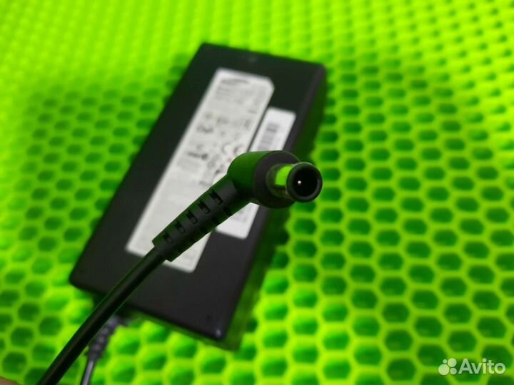Оригинальный блок питания samsung 19v 3.47A