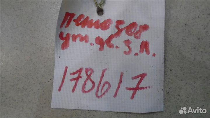 Уплотнитель двери задней левой верхняя часть Peug