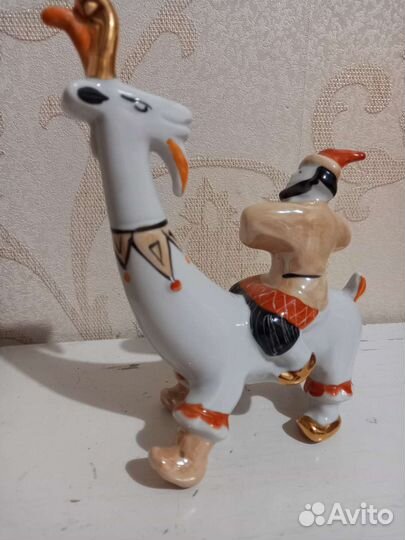 Фарфоровые статуэтки СССР дулево Потеха Скомарох