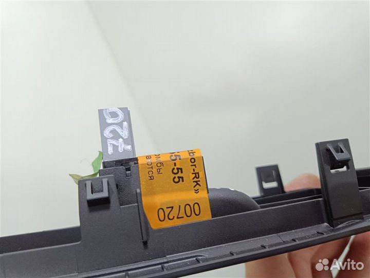 Кнопка стеклоподъемника передняя левая Vw Passat