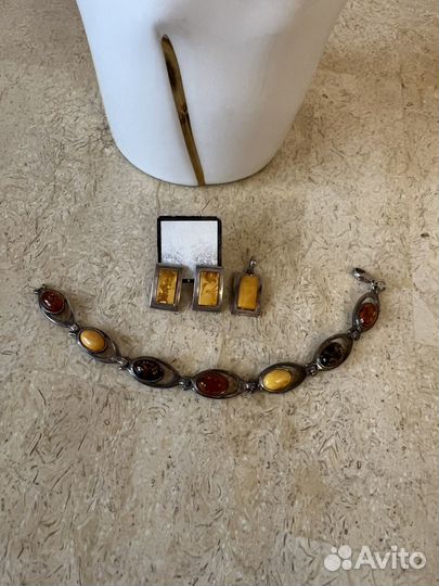 Набор из серебра с янтарем