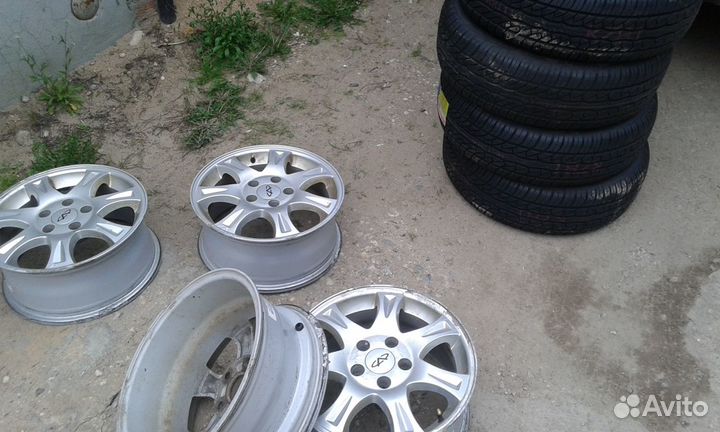 Maxxis MA-P1 215/65 R16 98H