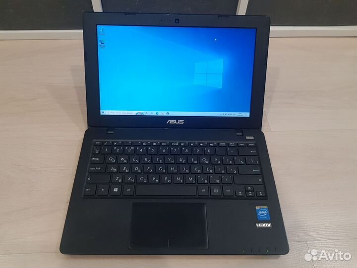 Ноутбук Asus F200M