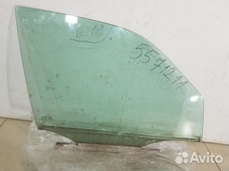 Стекло передней правой двери