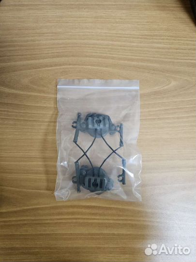 Крепление, адаптеры для активных наушников на шлем