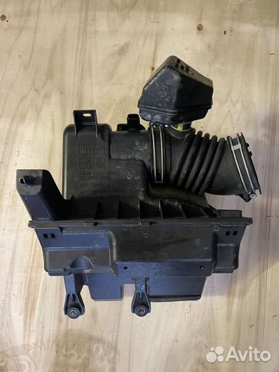 Корпус воздушного фильтра Lexus RX450h