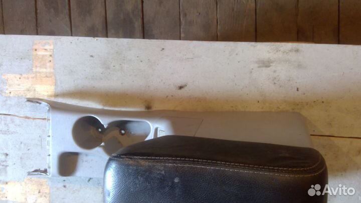 Подлокотник на Chevrolet Lacetti