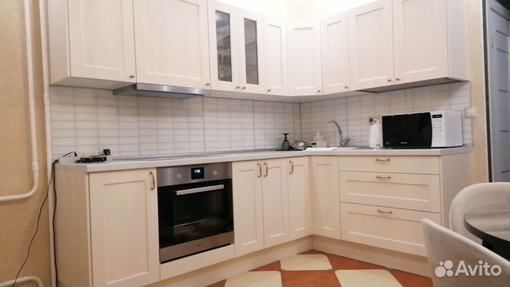 Я декоратор и мастер по перекраске мебели