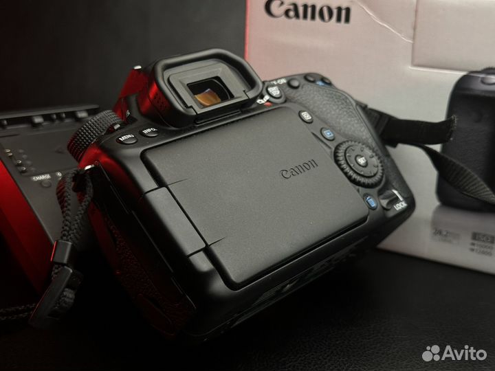 Фотоаппарат canon 80d body