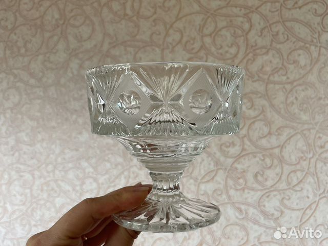 Хрустальная конфетница