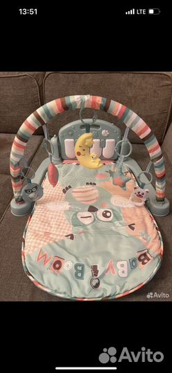 Детский коврик с пианино