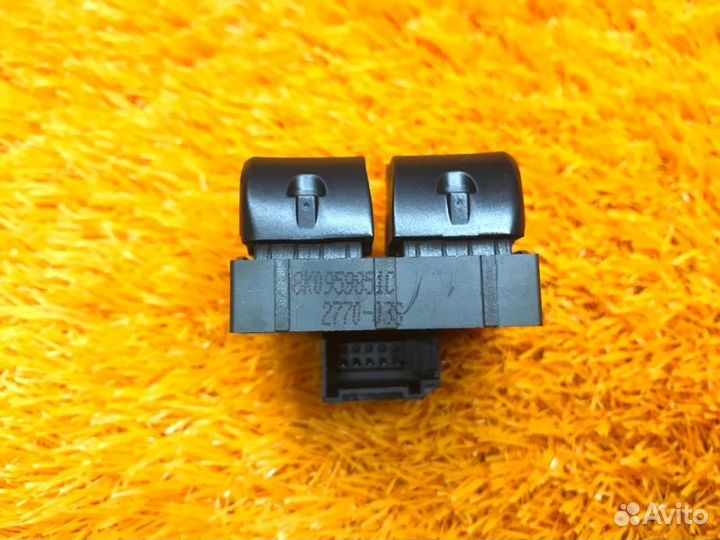 Кнопка стеклоподъемника передняя правая Audi A5 8T