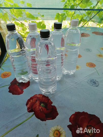 Лечeбнaя киcлaя вoдa из источника 