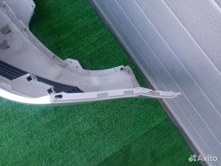 Бампер передний Opel Zafira B (2005-2012)