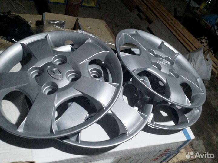 Колпаки на диски хундай акцент,4 штуки.диам.13