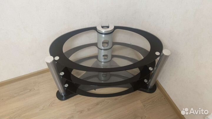 Стеклянная тумба под тв