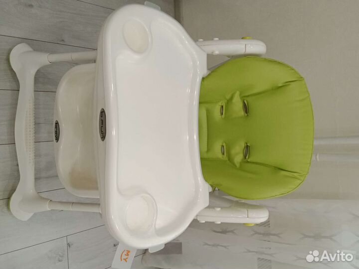 Детский стульчик для кормления b.fun