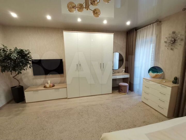 2-к. квартира, 79,5 м², 1/9 эт.