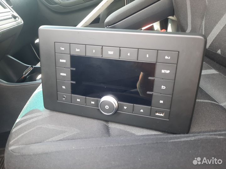 Магинитола заводская Renault Arkana