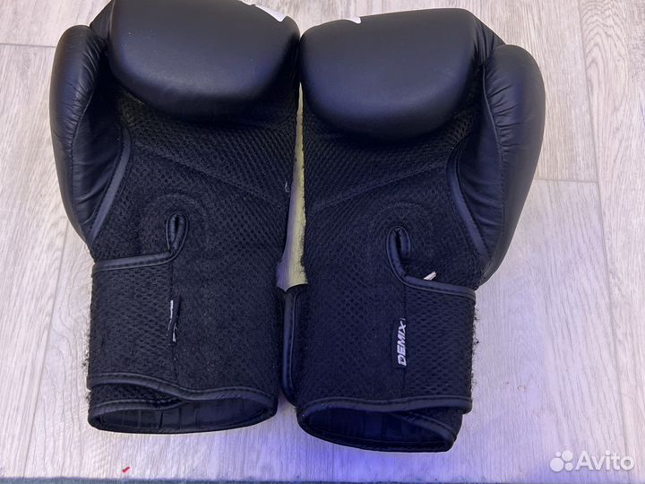 Боксерские перчатки demix 8 oz