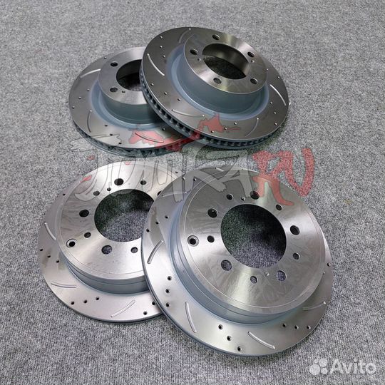 Тормозные диски перфорированные Land Cruiser 200
