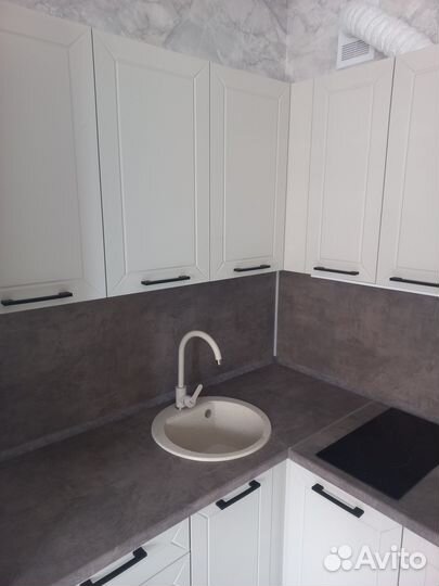 Кухонный гарнитур угловой