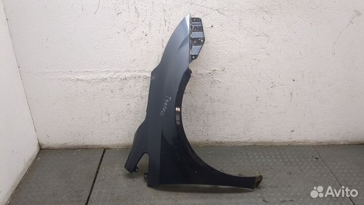 Крыло Toyota Avensis 3, 2010