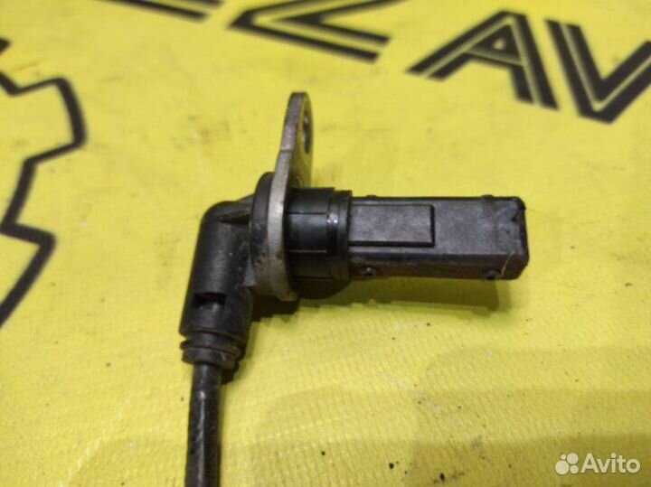 Датчик ABS задний левый Nissan Primera TP12 QR20DE