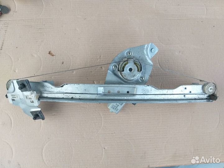 Стеклоподъемник renault sandero stepway