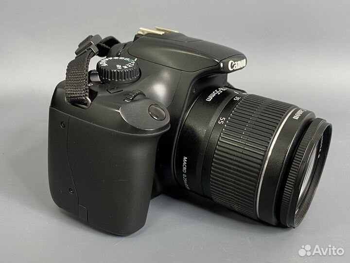 Canon EOS 1100D Kit 18-55mm 17.000 кадров