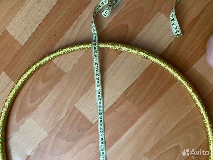 Обруч, булавы, мяч, чешки, скакалка