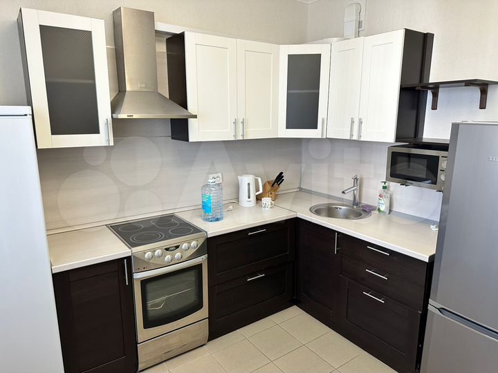 2-к. квартира, 64 м², 8/25 эт.