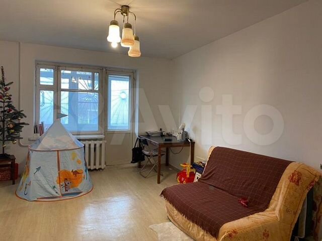 3-к. квартира, 60 м², 1/5 эт.